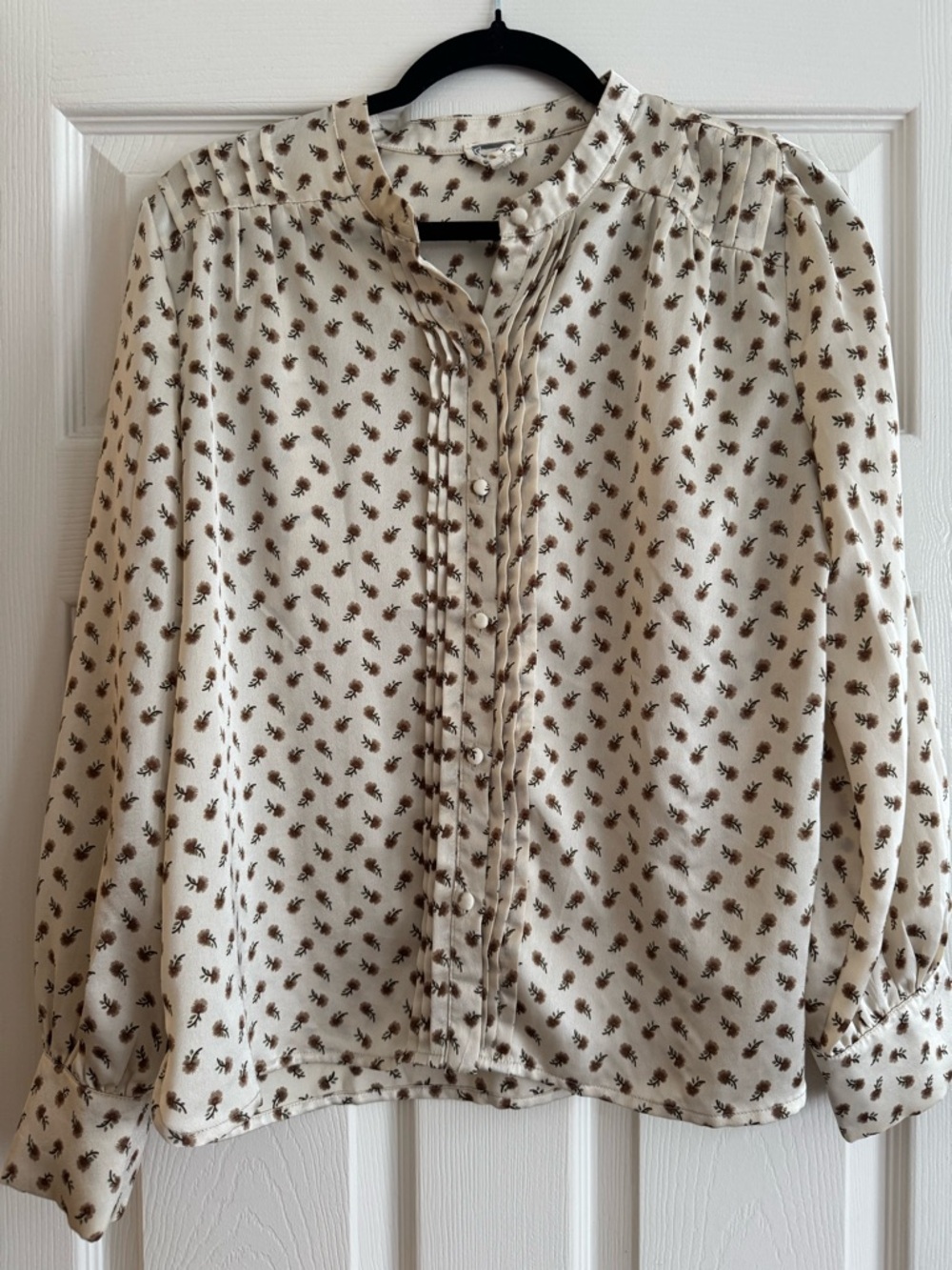 Cream Floral Pintuck Button-Front Blouse